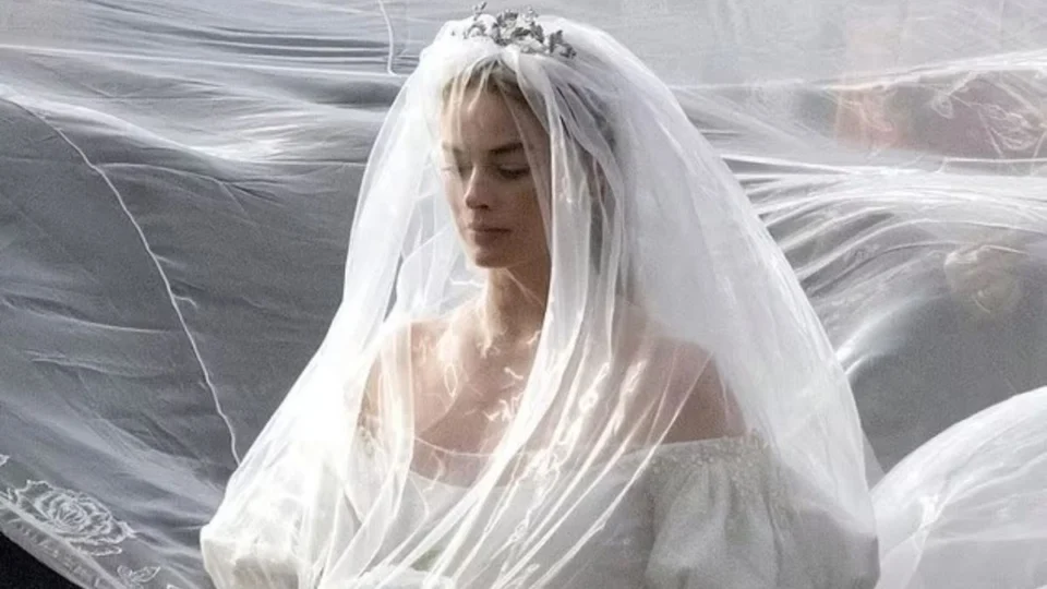 Quando ‘O Morro dos Ventos Uivantes’ estreia nos cinemas? Conheça filme polêmico com Margot Robbie