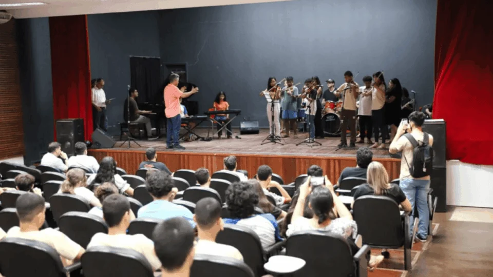 Escola de Música de Rio Branco tem 500 vagas abertas em cursos; saiba mais