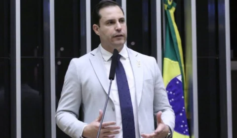 Deputado Nicoletti reage à decisão do STF contra Bolsonaro: ‘se acha soberano acima do povo’