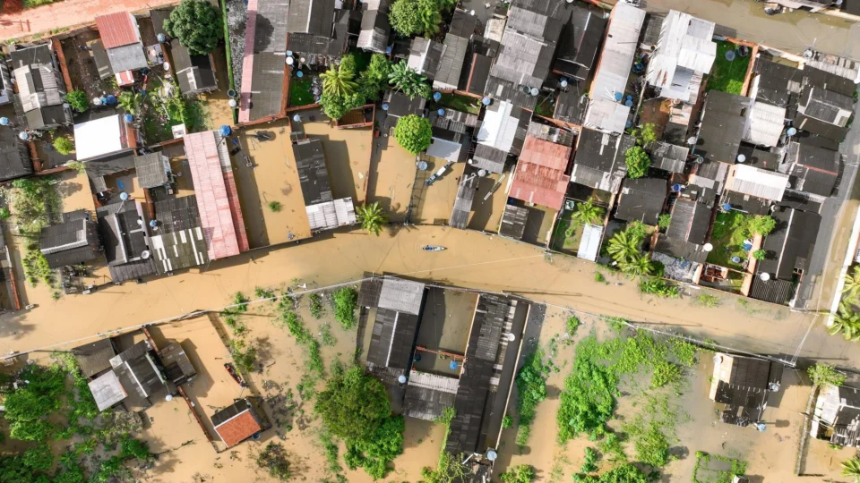 Rio Acre continua acima da cota de transbordo e afeta mais de 31 mil pessoas; previsão é de mais chuvas