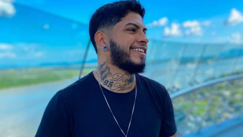 VÍDEO: corpo de jovem desaparecido é encontrado boiando no Igarapé do Educandos, em Manaus