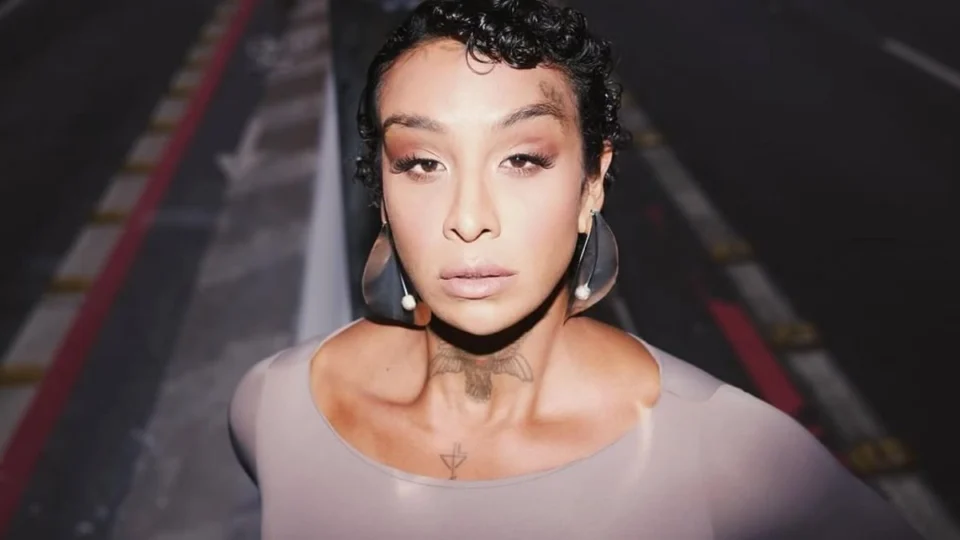 Vídeo de Linn da Quebrada na ‘Cracolândia’ não é verdadeiro, indica assessoria