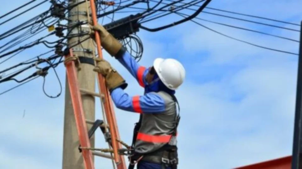 Nove bairros de Manaus devem ficar sem energia elétrica hoje (25); veja lista completa