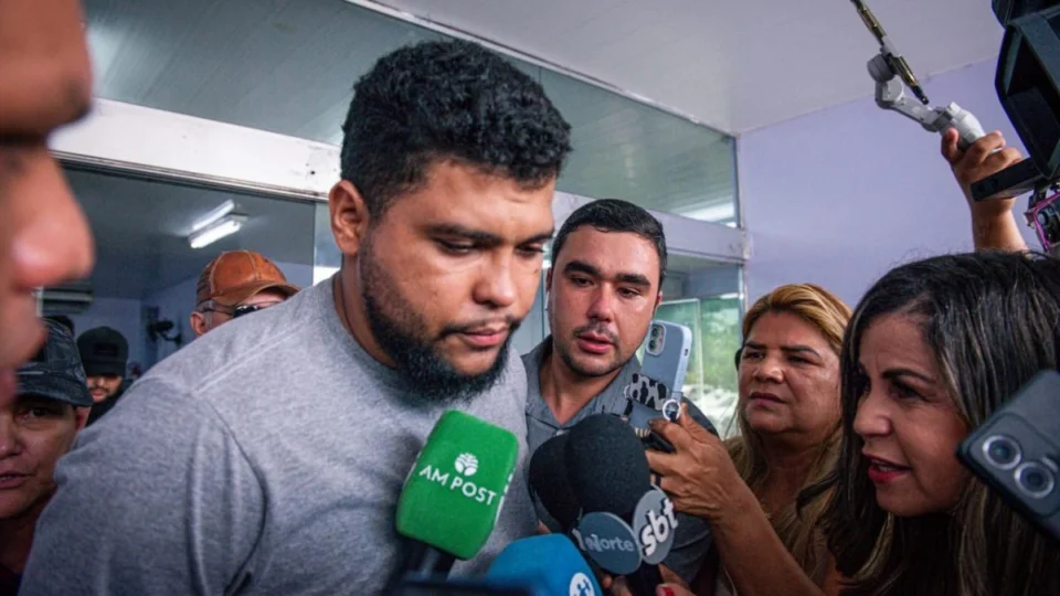 Cantor preso em Manaus já tinha histórico de violência doméstica e diz ‘se arrepender’
