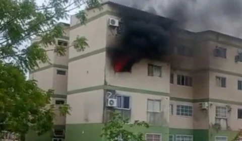 VÍDEO: Apartamento pega fogo após falha elétrica em ventilador em Boa Vista