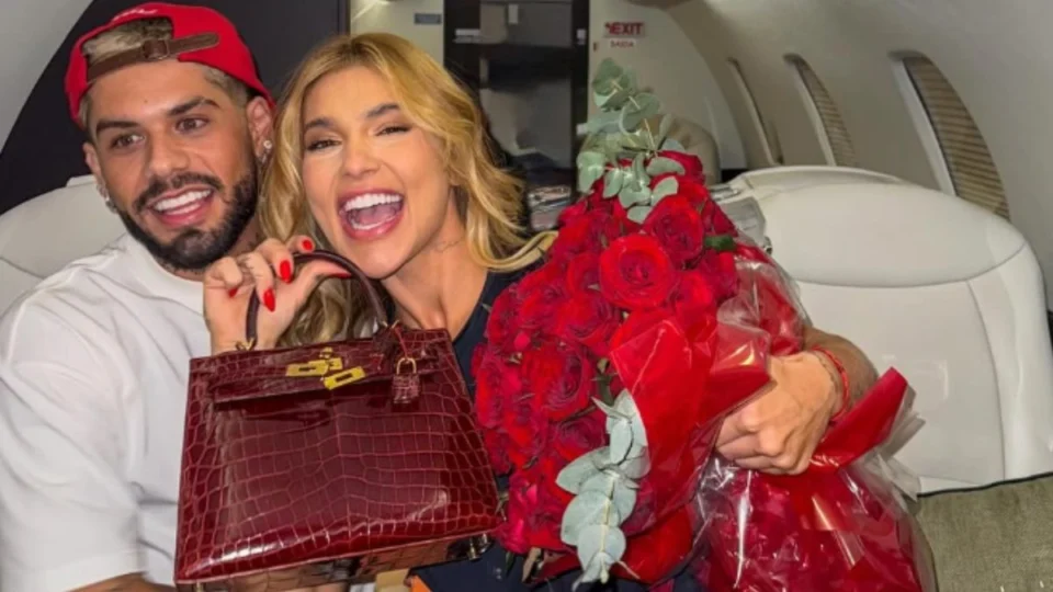 Zé Felipe presenteia Virginia com bolsa de R$ 1 milhão e internautas reagem: ‘Futilidade absurda’