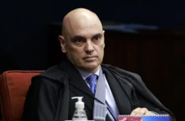 Braço parado, julgamentos em curso: Moraes enfrenta cirurgia e ironias bolsonaristas; entenda