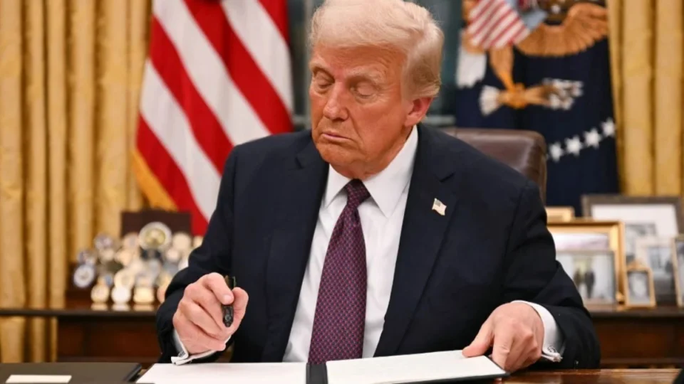 Como US$ 1,4 trilhão ‘evaporou’ do mercado dos EUA na segunda-feira (21)