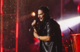 Multidão vibra em show da turnê de Jorge e Mateus, mesmo com chuva intensa em Manaus