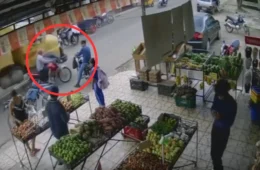 VÍDEO: motociclista morre ao tentar ultrapassar caçamba e ser atropelado em Itacoatiara