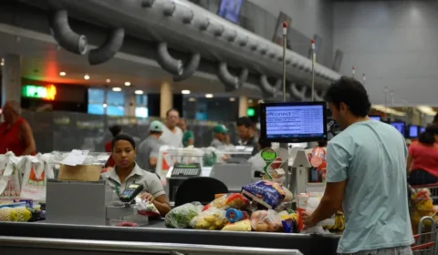 Preços nos supermercados sobem no governo Lula, segundo pesquisa