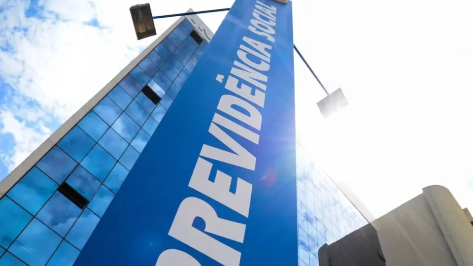 INSS bloqueia novos descontos de consignados para todos os beneficiários