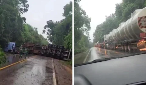 VÍDEOS: caminhão tomba e fecha BR-174 causando fila de veículos entre o Amazonas e Roraima