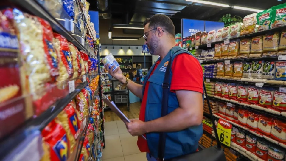Café, ovo e macarrão lideram alta de preços da cesta básica em Manaus; veja levantamento