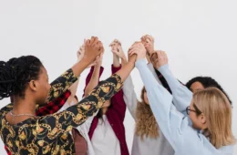 Dia Nacional da Mulher (30/04): veja frases para enviar hoje