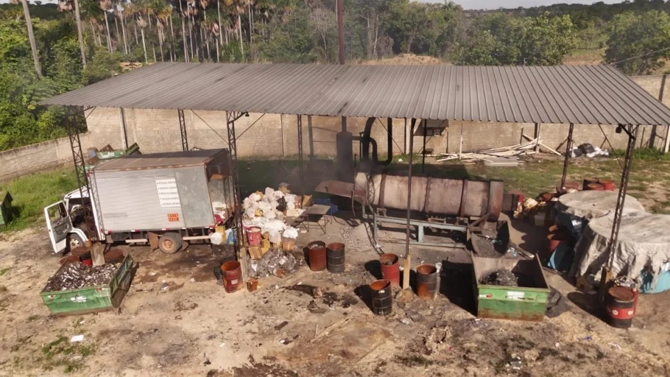 Empresa sem licença manipula lixo hospitalar em Roraima com contrato milionário do governo