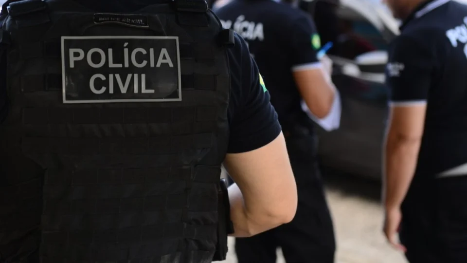 Falso perito é preso por coagir vítimas de abuso a proteger pai e avô estupradores em Manaus