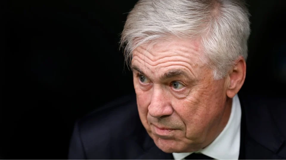 Ancelotti chega ao Brasil neste domingo! Treinador desembarcará no RJ