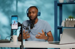 Como criar podcasts no YouTube e gerar renda extra com conteúdo em vídeo