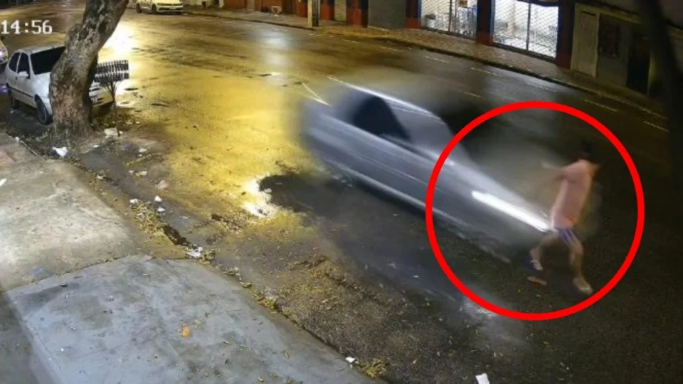 VÍDEO: homem morre após ser atropelado por carro em alta velocidade no Centro de Manaus