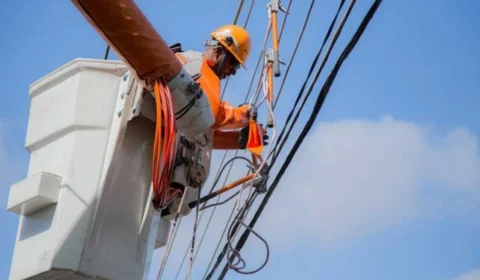 Oito bairros de Manaus ficam sem energia hoje (22); confira lista completa