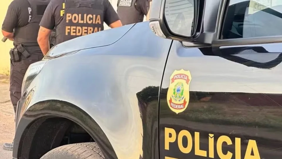 Policiais do AM são presos suspeitos de sequestrar e torturar homem em disputa por ‘ouro negro’ em Roraima