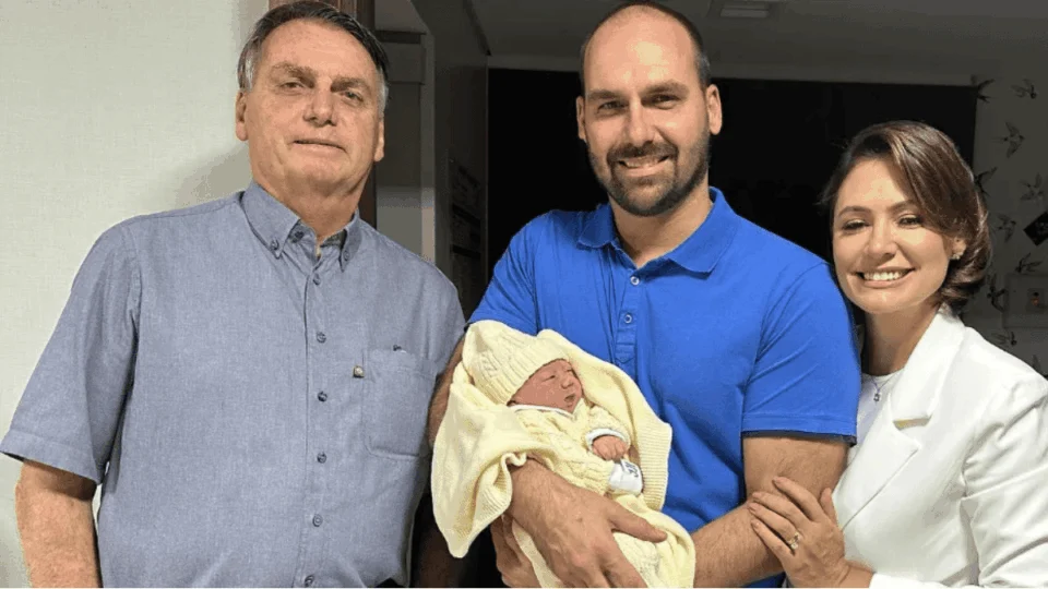 Bolsonaro mira 2026 e avalia Michelle e Eduardo como alternativas