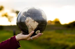 Dia do Geógrafo: veja frases para enviar hoje