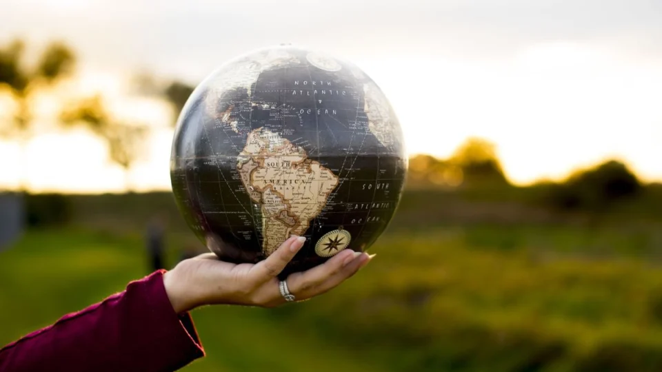 Dia do Geógrafo: veja frases para enviar hoje