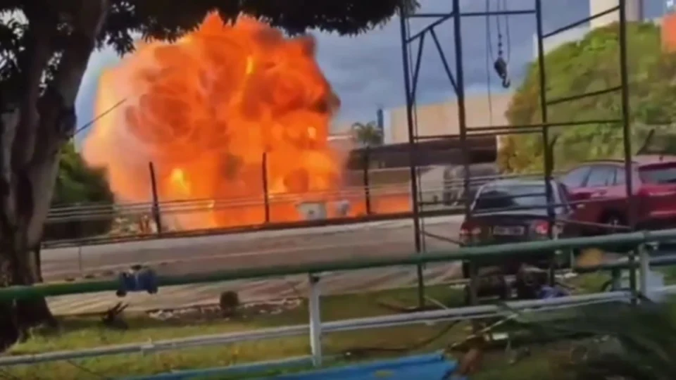 Explosão em empresa próxima à BIC em Manaus foi causada por sobrecarga elétrica, diz Bombeiros