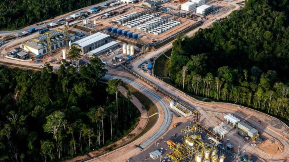 Justiça suspende extração de gás da Eneva no Amazonas; empresa se pronuncia