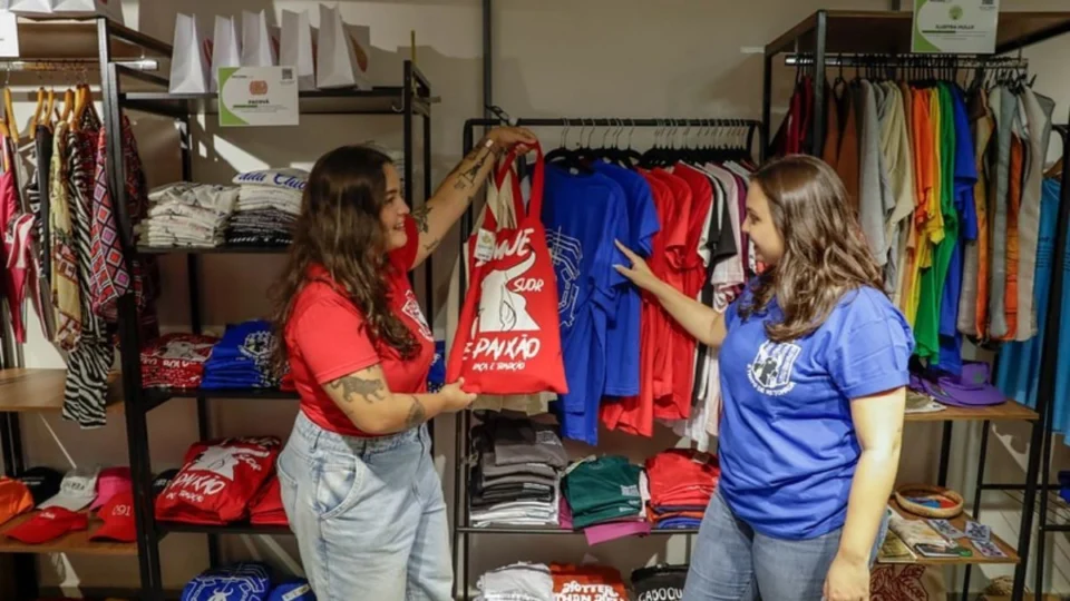 Festival de Parintins aquece comércio em Manaus e movimenta R$ 438 milhões em três anos