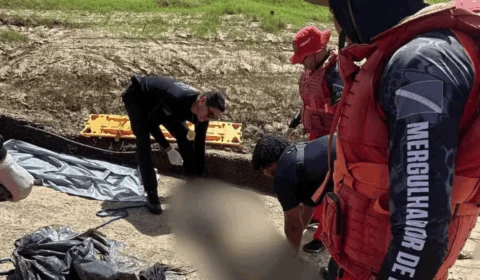 Corpo de homem é encontrado no Rio Acre com duas armas; vítima seria suspeita de ataque armado