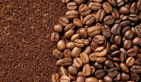 MAPA atualiza lista de cafés torrados impróprios para consumo; veja marcas