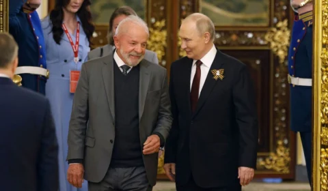 Atendendo pedido de Zelenski, Lula propõe a Putin cessar-fogo de 30 dias na guerra da Ucrânia