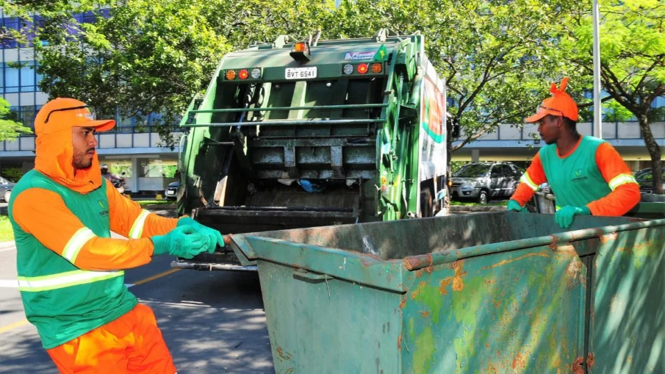 Dia do Gari: veja frases para enviar e homenagear esses profissionais