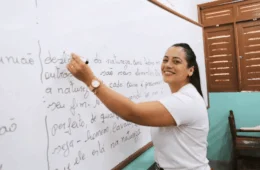 Acre lança processo seletivo com mais de mil vagas para professores; inscrição inicia nesta segunda (3)