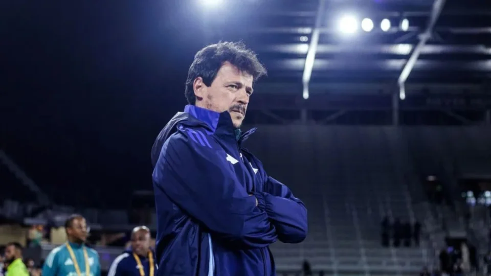 Fernando Diniz no Vasco? Clube pode anunciar contrato até 2026 nas próximas horas