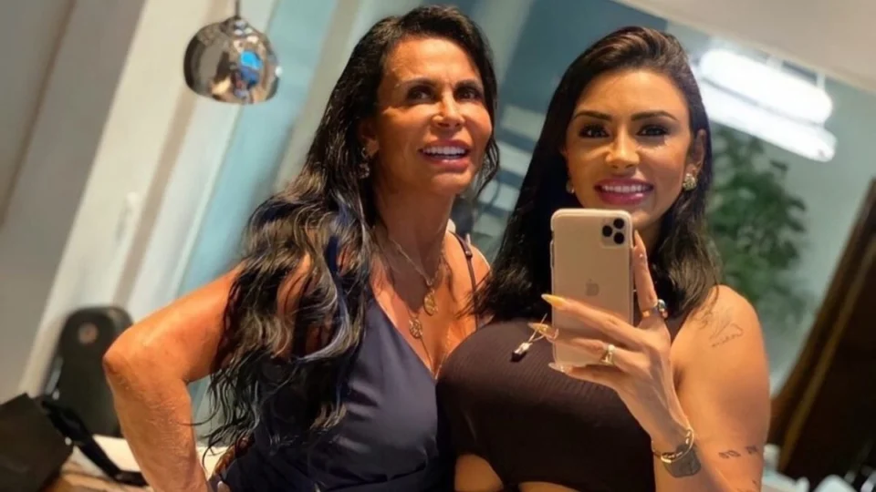 Gretchen processa ‘ex-filha’, Jenny Miranda, por ataques nas redes sociais