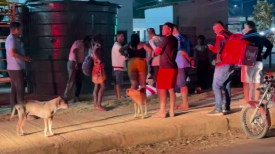 VÍDEO: homem é baleado na cabeça e fica agonizando em rua de Porto Velho