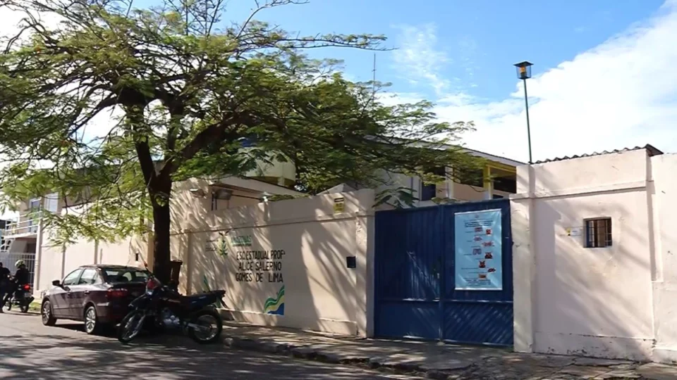 Mãe quer tirar filho de escola após ataque com faca em Manaus: ‘tragédia anunciada’