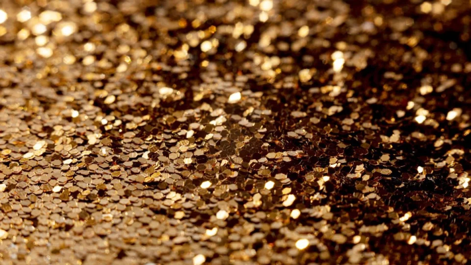 Você pode ter ouro guardado em casa! Entenda a relação do metal com equipamentos eletrônicos