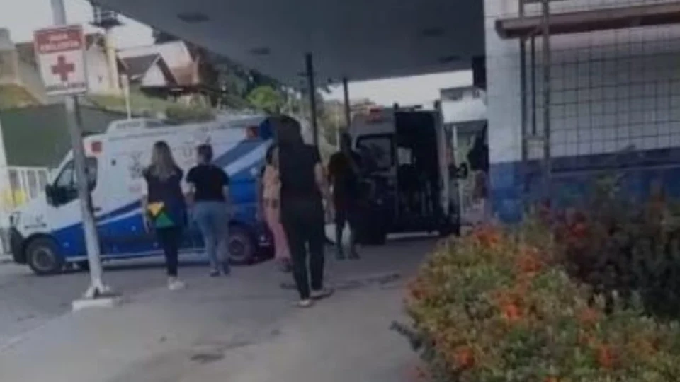 Platão Araújo fica sem energia após tentativa de furto em Manaus; pacientes são transferidos