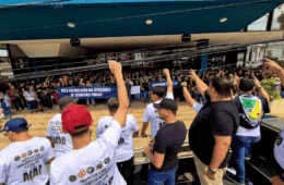 Policiais e bombeiros protestam por reajuste salarial e melhores condições de trabalho no Acre