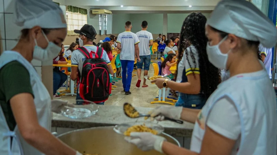 Reajuste salarial é aprovado para servidores da educação em Rondônia; veja quem tem direito ao aumento