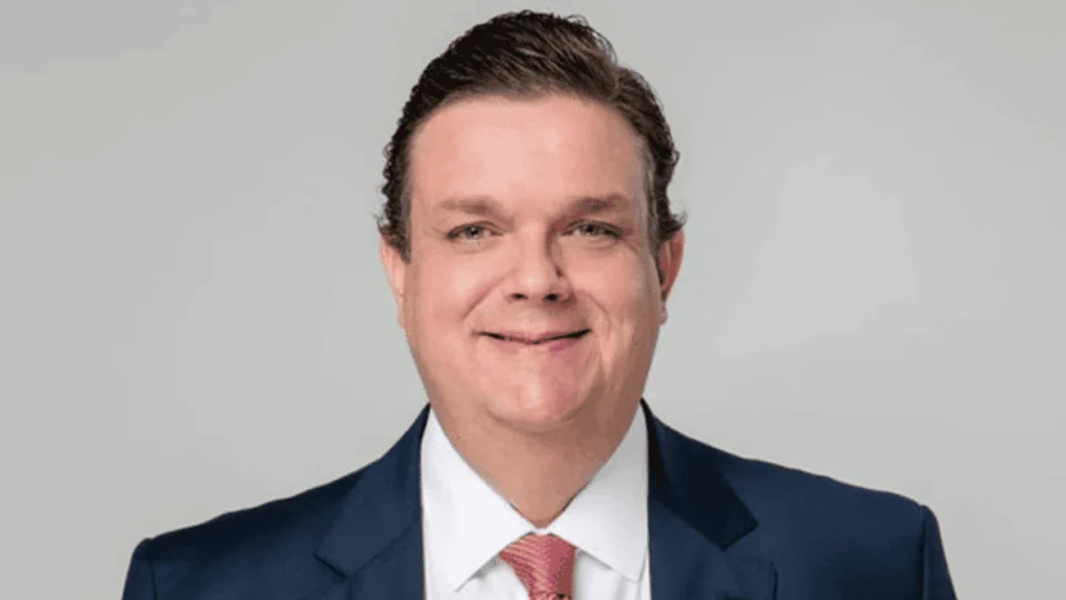 Crise no INSS derruba Carlos Lupi e Lula escolhe Wolney Queiroz para o comando da Previdência