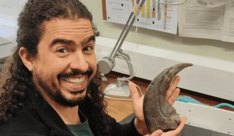 Biólogo youtuber Pirulla sofre AVC e permanece na UTI sem estimativa de alta