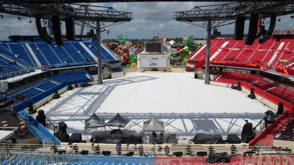 Governador do Amazonas assina projeto de modernização e ampliação do Bumbódromo de Parintins