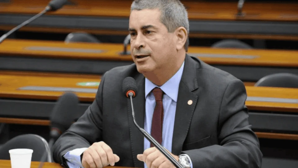 Saiba quem é Coronel Tadeu, suplente que pode assumir vaga de Carla Zambelli