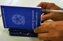 Câmara aprova projeto que atualiza a CLT e inclui meios digitais; entenda